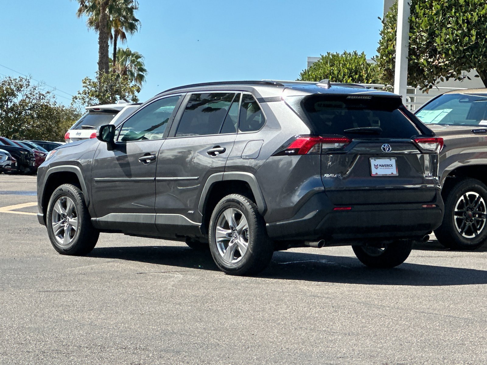 Used 2024 Toyota RAV4 LE AWD/4WD image 3