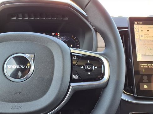 New 2026 Volvo XC90 B6 Plus w/ Protection Package Premier image 15