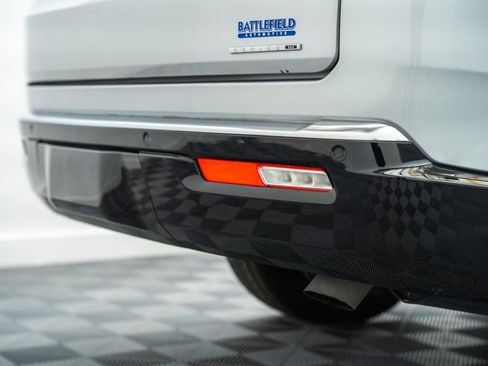 Used 2024 Jeep Wagoneer Series III AWD/4WD image 8