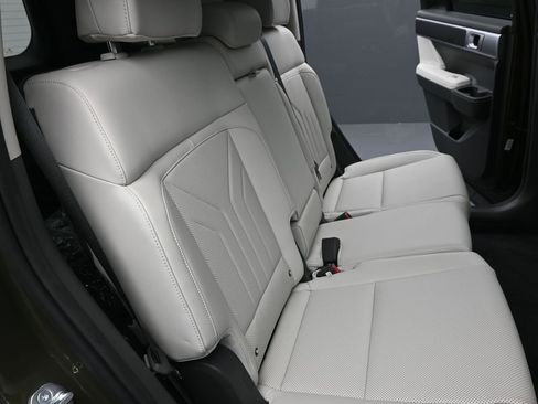 Used 2026 Hyundai Santa Fe SEL FWD image 15