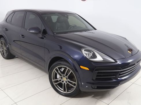 Used 2023 Porsche Cayenne Platinum Edition AWD/4WD image 17