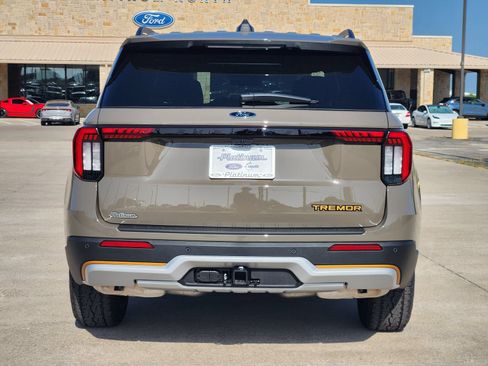 New 2026 Ford Explorer Tremor w/ Tremor Convenience Package AWD/4WD image 8