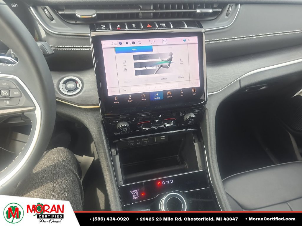 Used 2023 Jeep Grand Cherokee L Limited AWD/4WD image 13