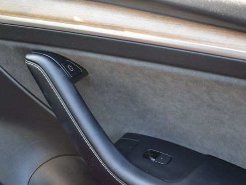 Used 2021 Tesla Model 3 Long Range image 30