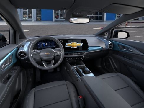 Used 2026 Chevrolet Equinox EV LT FWD image 16