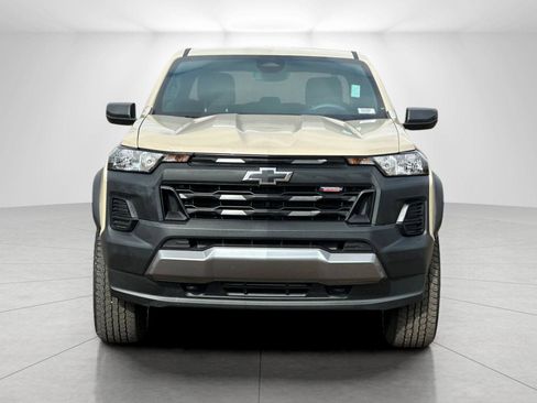 Used 2024 Chevrolet Colorado Trail Boss w/ Advanced Trailering Package AWD/4WD image 8