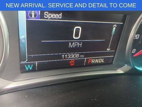 Used 2019 Chevrolet Traverse LT FWD image 2