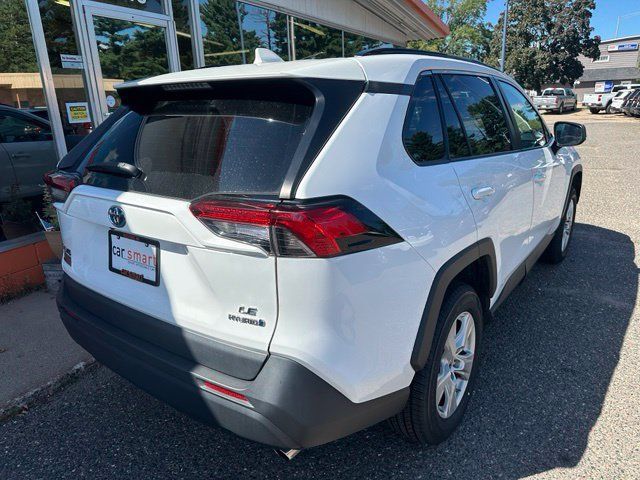 Used 2021 Toyota RAV4 LE AWD/4WD image 7