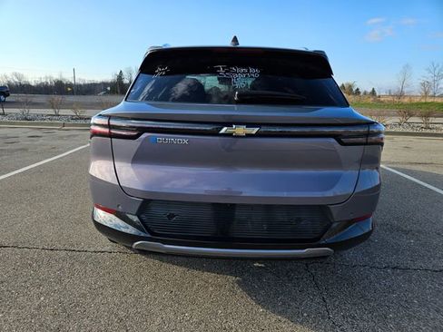 Used 2025 Chevrolet Equinox EV LT image 6