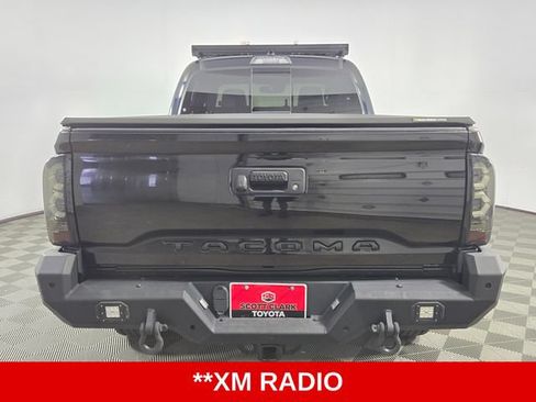 Used 2022 Toyota Tacoma TRD Off-Road w/ TRD Premium Off Road Package AWD/4WD image 7