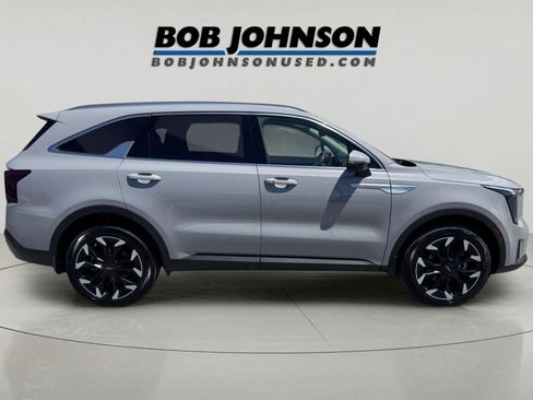 Used 2025 Kia Sorento X-Line EX AWD/4WD image 2