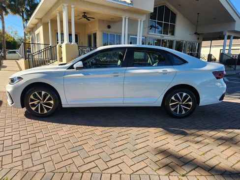 Used 2025 Volkswagen Jetta S image 2