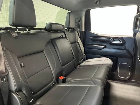 Used 2024 GMC Sierra 1500 SLT AWD/4WD image 13