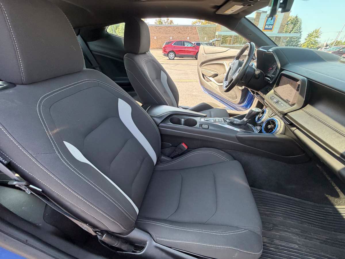 Used 2021 Chevrolet Camaro SS RWD image 13