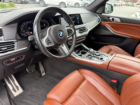 Used 2022 BMW X7 M50i image 22