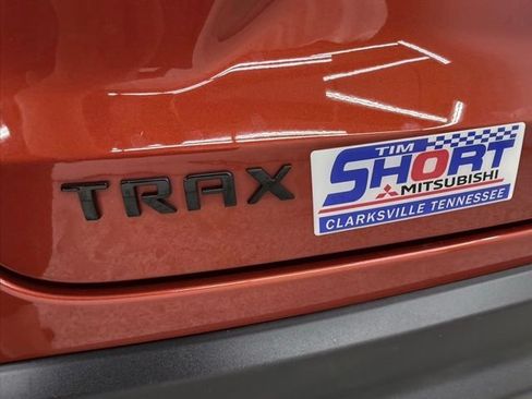 Used 2024 Chevrolet Trax RS w/ Sunroof Package FWD image 9