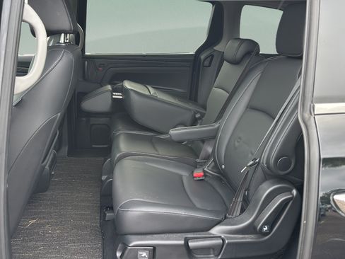 Used 2024 Honda Odyssey EX-L image 11