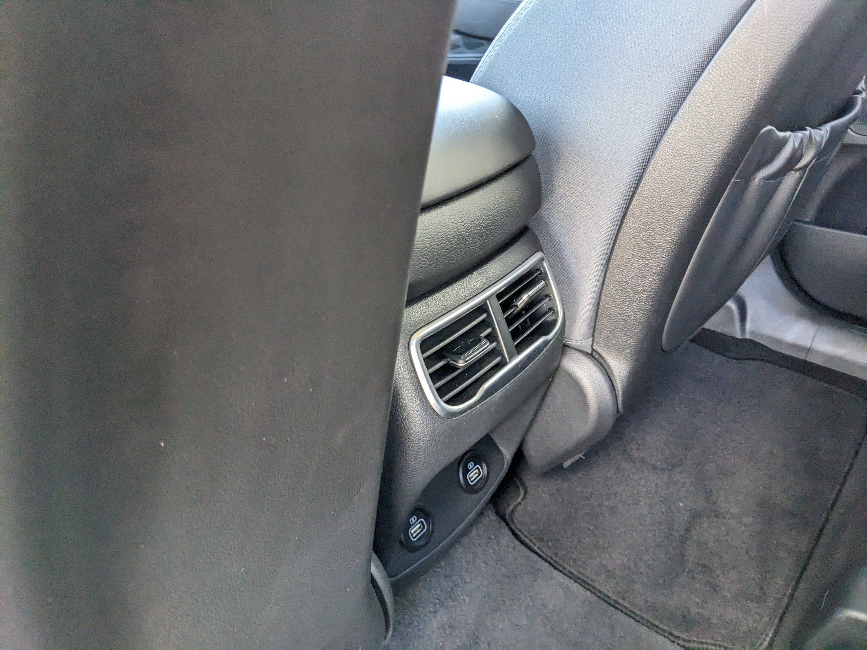 Used 2023 Hyundai Santa Fe SEL FWD image 19