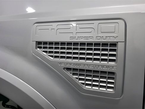 Used 2008 Ford F250 Lariat image 11