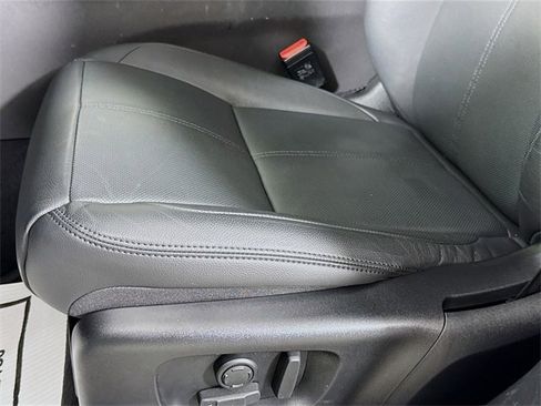 Used 2026 Land Rover Range Rover Velar S image 22