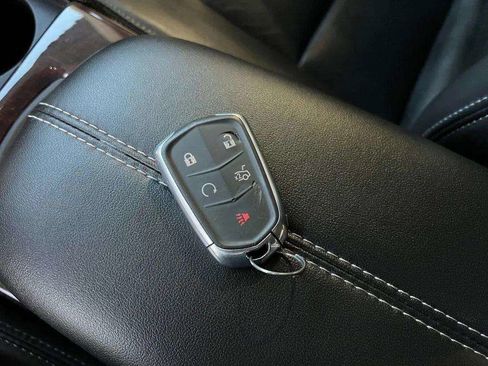 Used 2017 Cadillac XTS Luxury FWD image 34