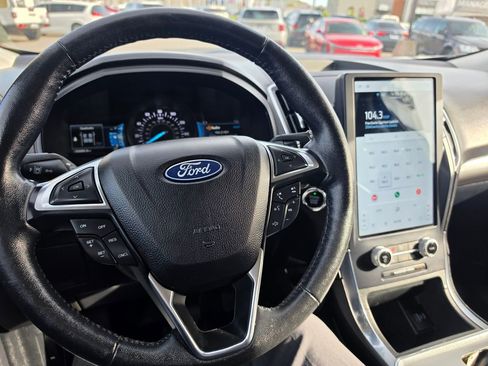 Used 2022 Ford Edge Titanium AWD/4WD image 19