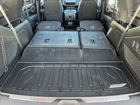 Used 2024 GMC Yukon AT4 image 24