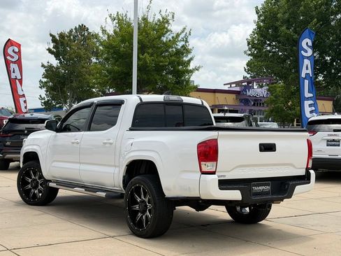 Used 2016 Toyota Tacoma SR RWD image 4