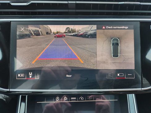 Used 2021 Audi Q8 Premium Plus w/ Premium Plus Package image 29
