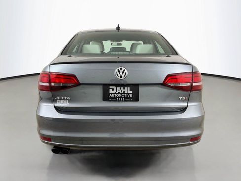 Used 2016 Volkswagen Jetta Sport FWD image 12