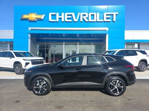 New 2026 Chevrolet Trax RS w/ Driver Confidence Package image 3