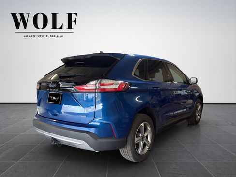 Used 2024 Ford Edge SEL w/ Convenience Package AWD/4WD image 4