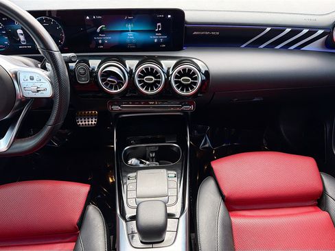 Used 2021 Mercedes-Benz CLA 35 AMG 4MATIC image 17