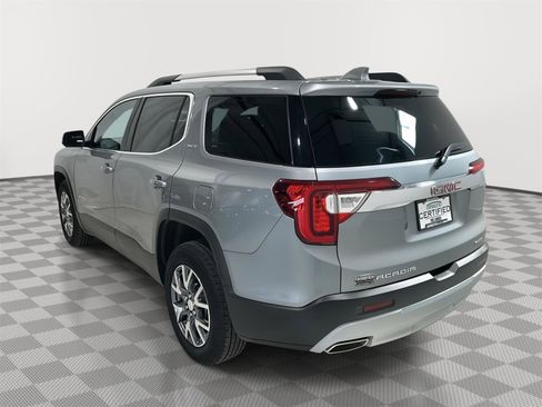 Used 2023 GMC Acadia SLT w/ Preferred Package image 3