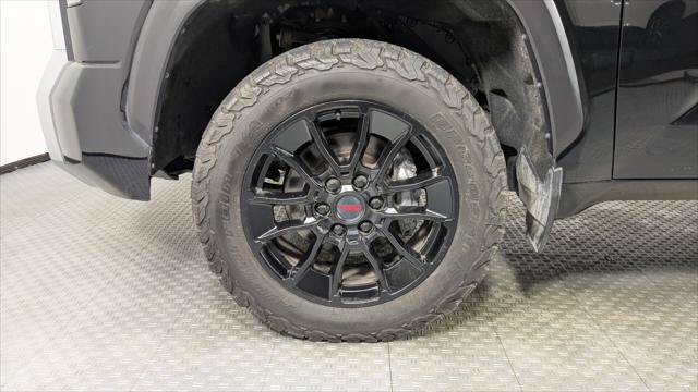 Used 2022 Toyota Tundra Limited w/ TRD Off-Road Package AWD/4WD image 33