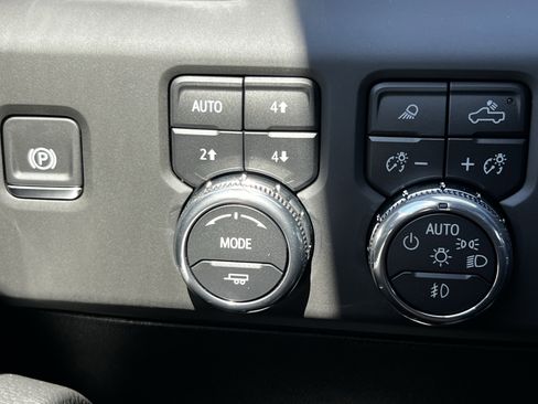 New 2025 GMC Sierra 2500 Denali w/ Technology Package image 19