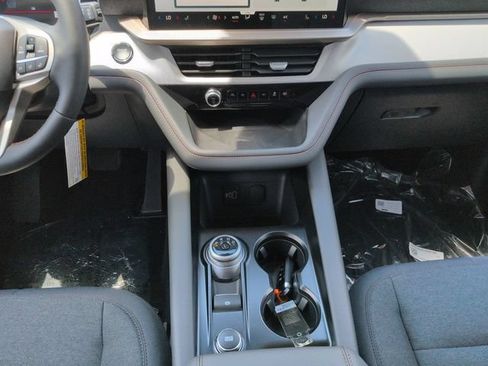 New 2026 Ford Explorer Active RWD image 19