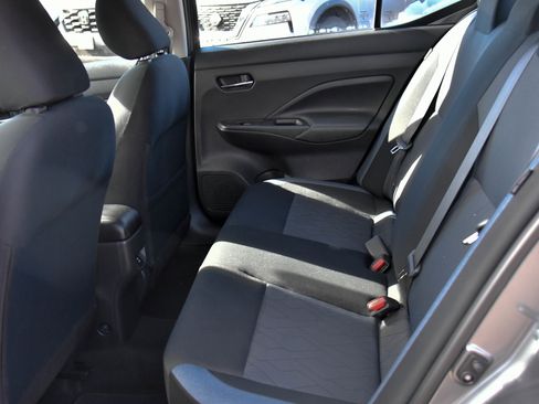 Used 2023 Nissan Versa SV FWD image 31