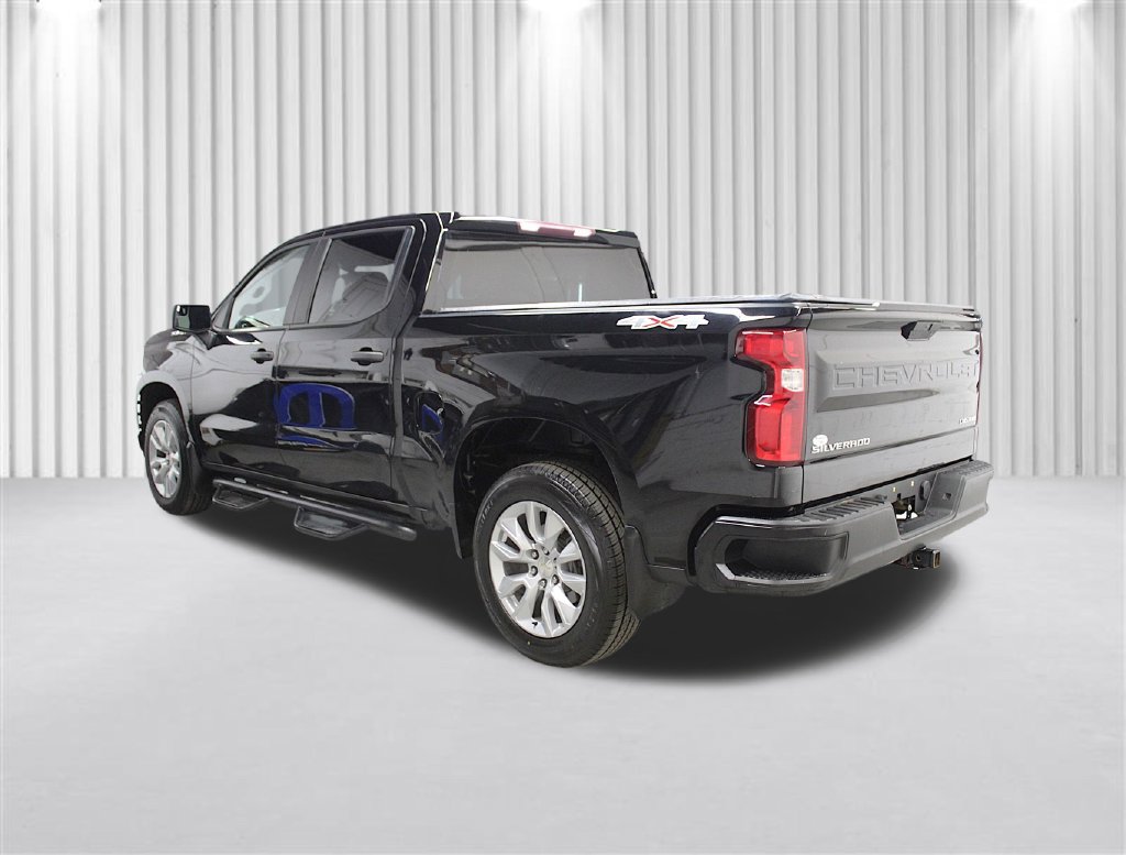 Used 2020 Chevrolet Silverado 1500 Custom w/ Custom Value Package AWD/4WD image 5