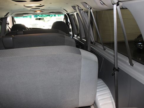 Used 2008 Ford E-350 and Econoline 350 XL RWD image 30