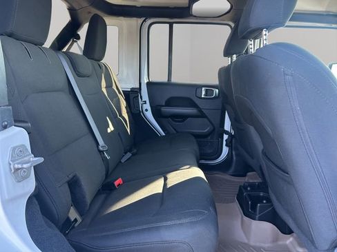 Used 2019 Jeep Wrangler Unlimited Sahara w/ Uconnect 4C Nav & Sound Group image 23