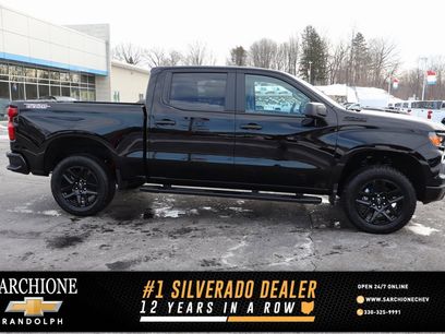 New 2026 Chevrolet Silverado 1500 Custom Trail Boss w/ LPO, Dark Essentials Package