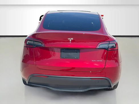 Used 2024 Tesla Model Y Long Range AWD/4WD image 6