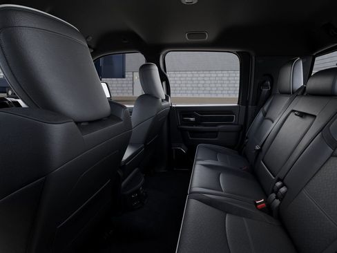 New 2026 RAM 2500 Laramie AWD/4WD image 24