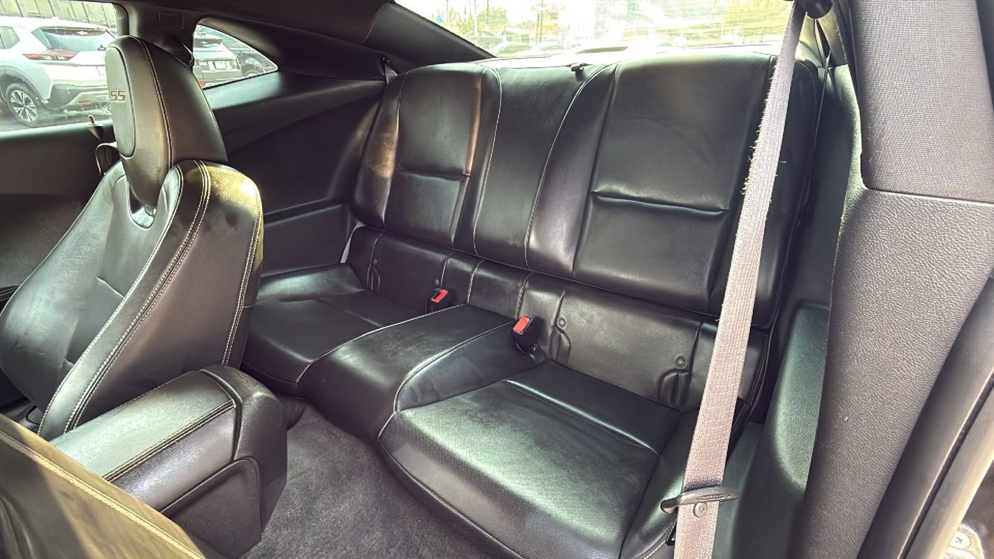 Used 2010 Chevrolet Camaro SS RWD image 11