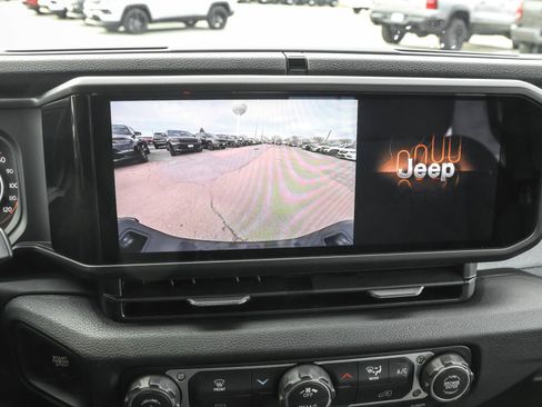 New 2026 Jeep Gladiator Sport image 18