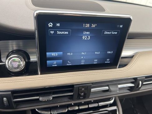 Certified 2022 Lincoln Corsair AWD w/ Premium Package image 17