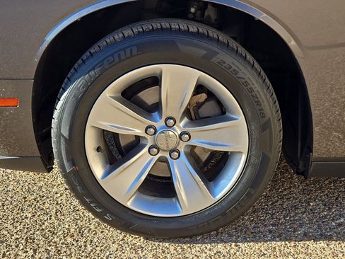 Used 2021 Dodge Challenger SXT image 11