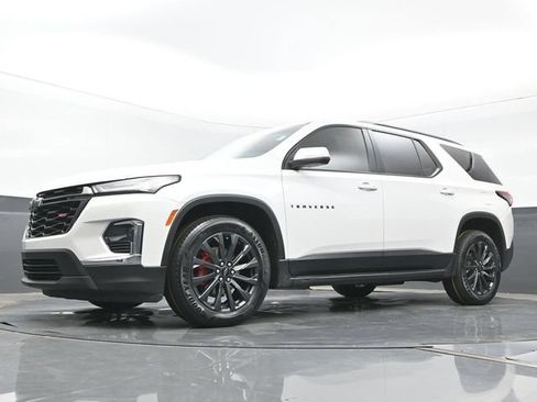 Used 2022 Chevrolet Traverse RS FWD image 21