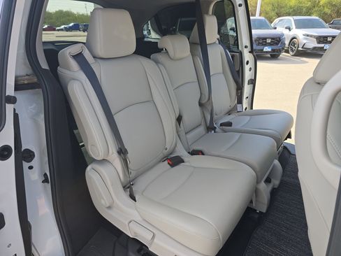 Certified 2026 Honda Odyssey EX-L image 22